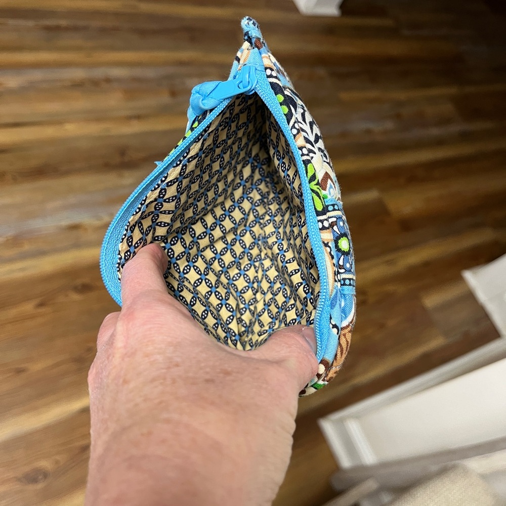 Vera Bradley shoulder purse&belt bag. Some wear bottom, straps good, 14x9x3.5”⬇️ - Picture 16 of 17